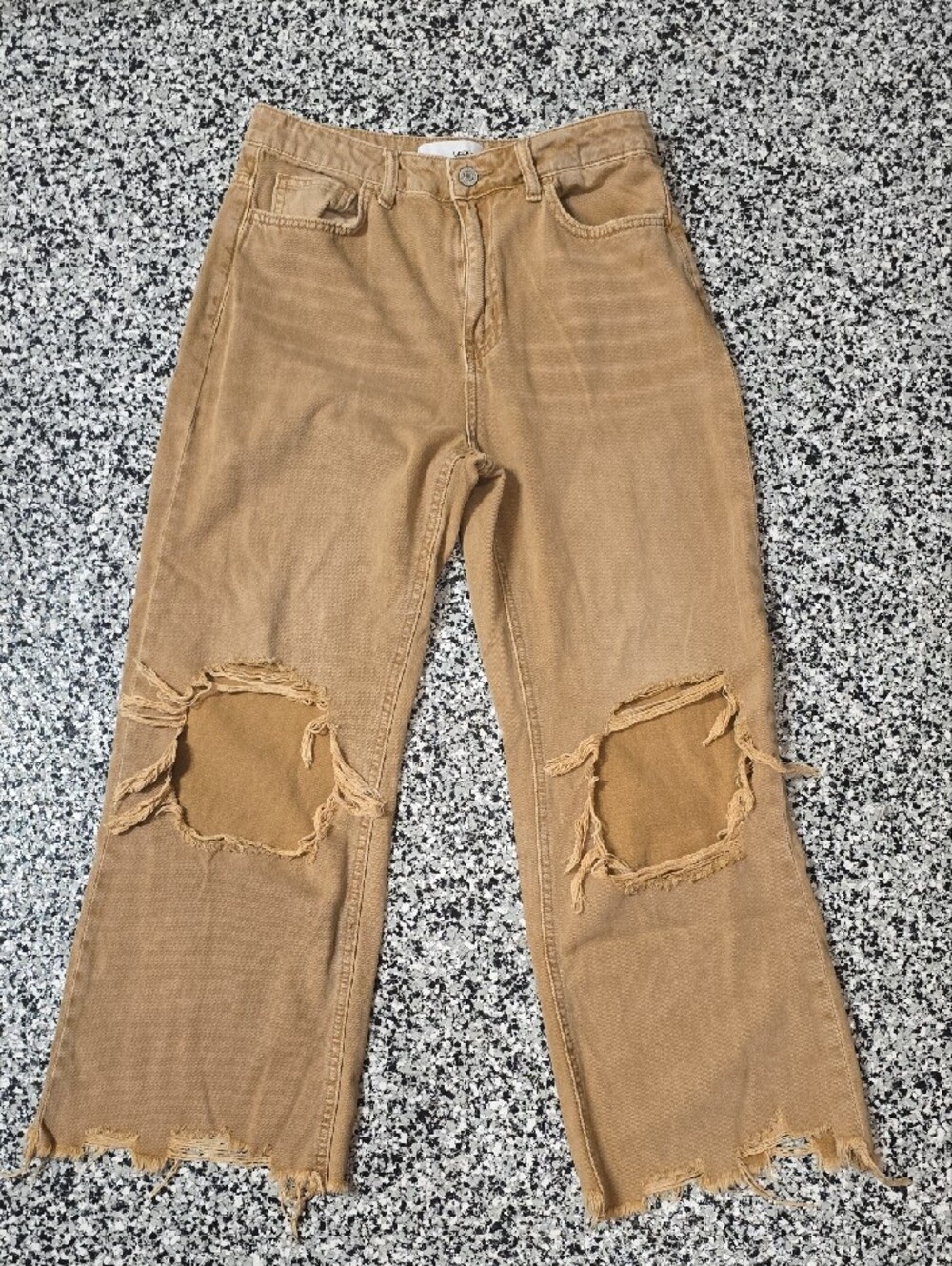 Women's Ankle Cropped Jeans in Tan - Picture 4 of 5